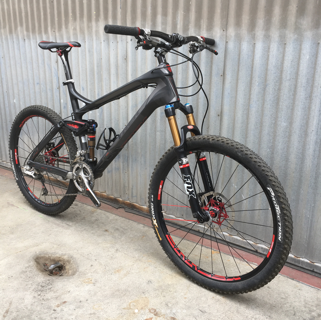 carbon full suspension mtb