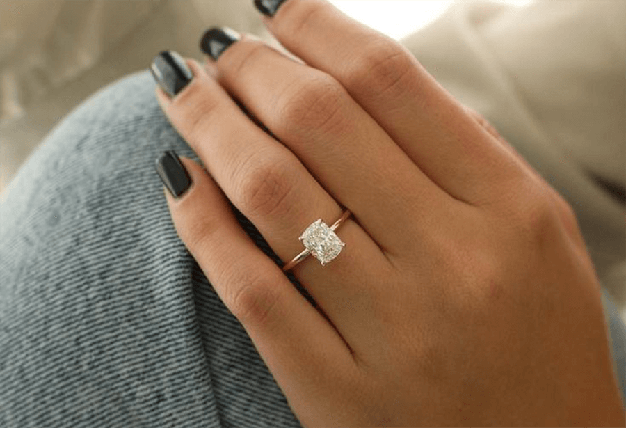 Cushion cut diamond ring