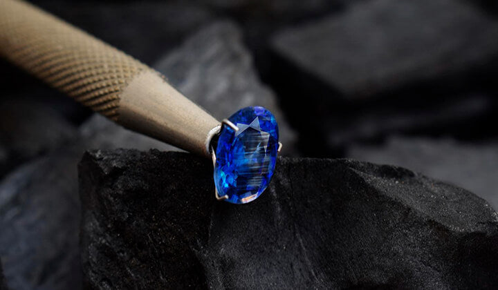 sapphire gemstone