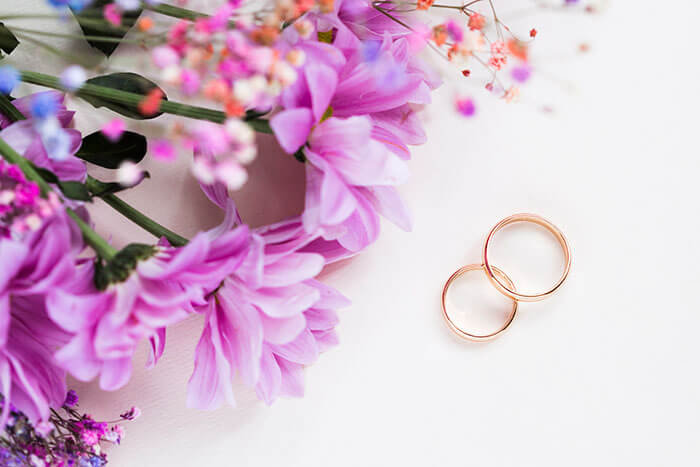 Should I Wear My Wedding Ring Or My Engagement Ring?