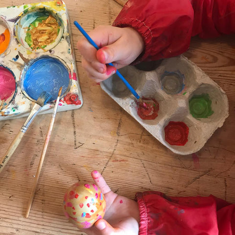 Decorating empty eggshells