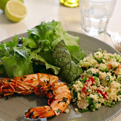 Tabuleh orientalischer Couscous Salat mit Gambas