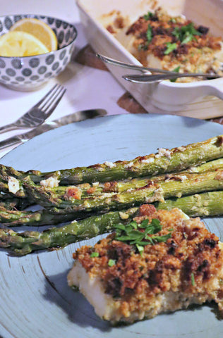 Gerösteter Spargel und Fisch