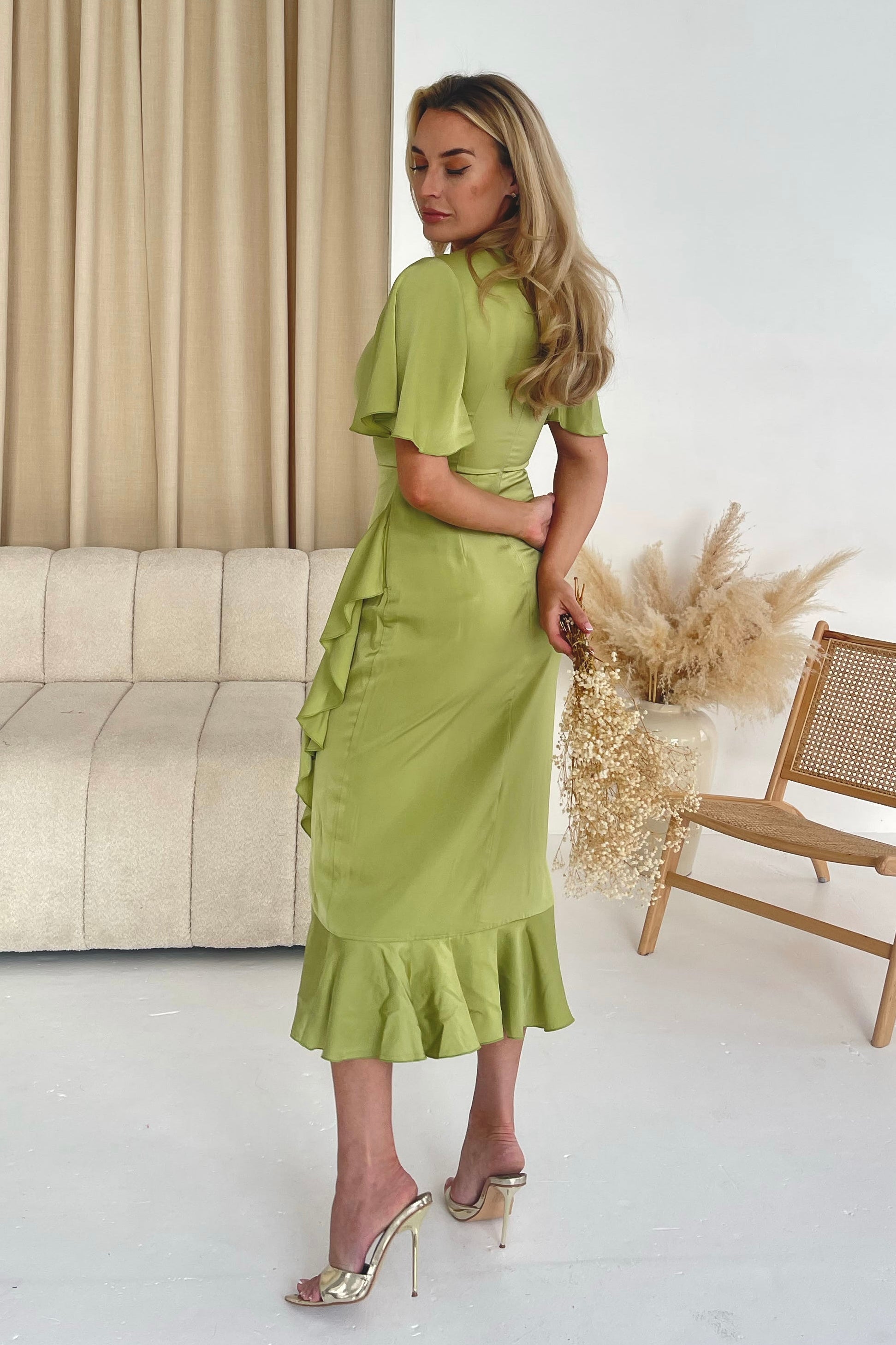 Yara V Neck Frill Midi Lime