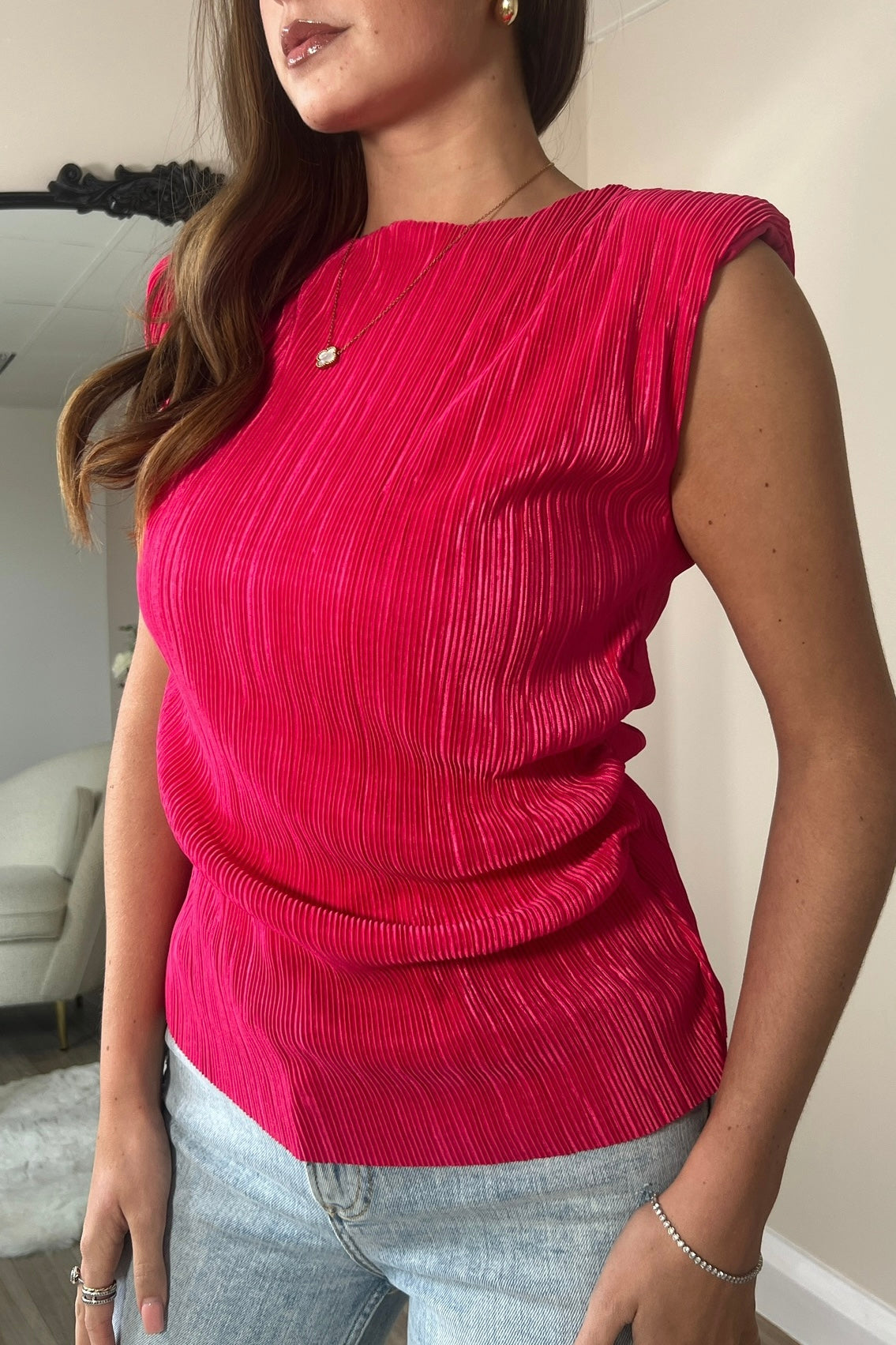 Pari Shoulder Pad Hot Pink Plisse Top