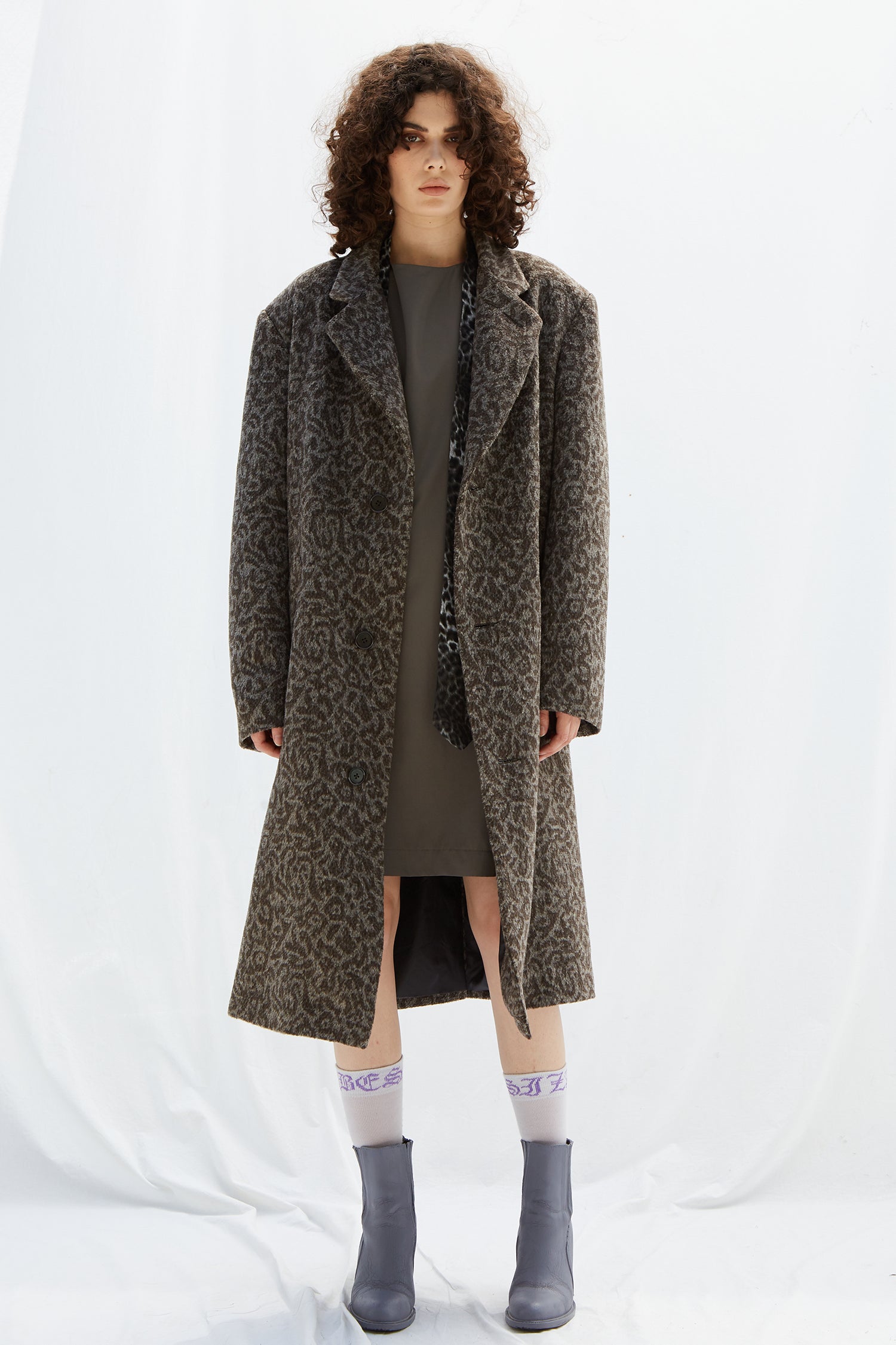 限定商品発売中 FANO STUDIOS WOOL COW HORN BUTTON COAT レディース