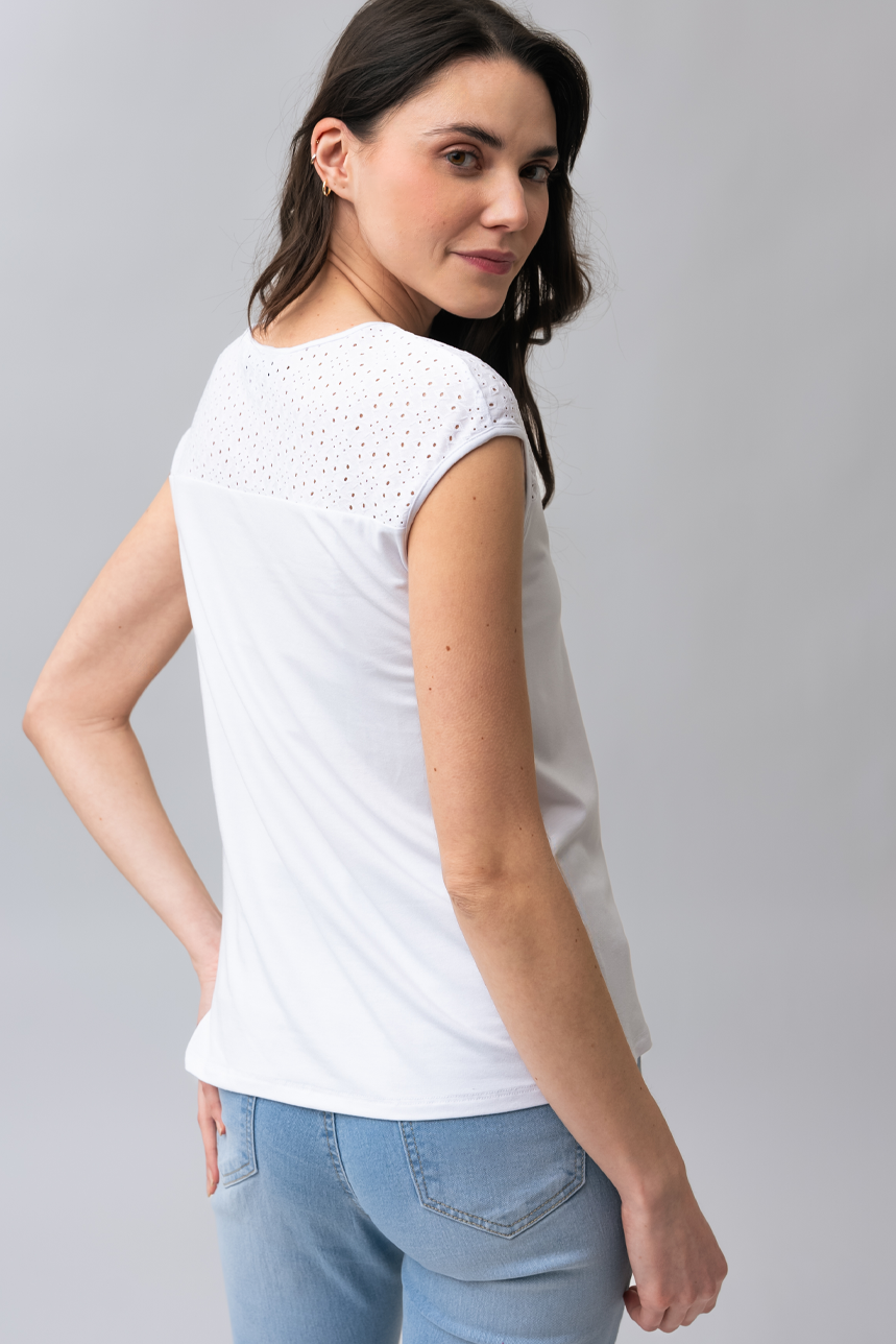 La camisole ample avec broderies