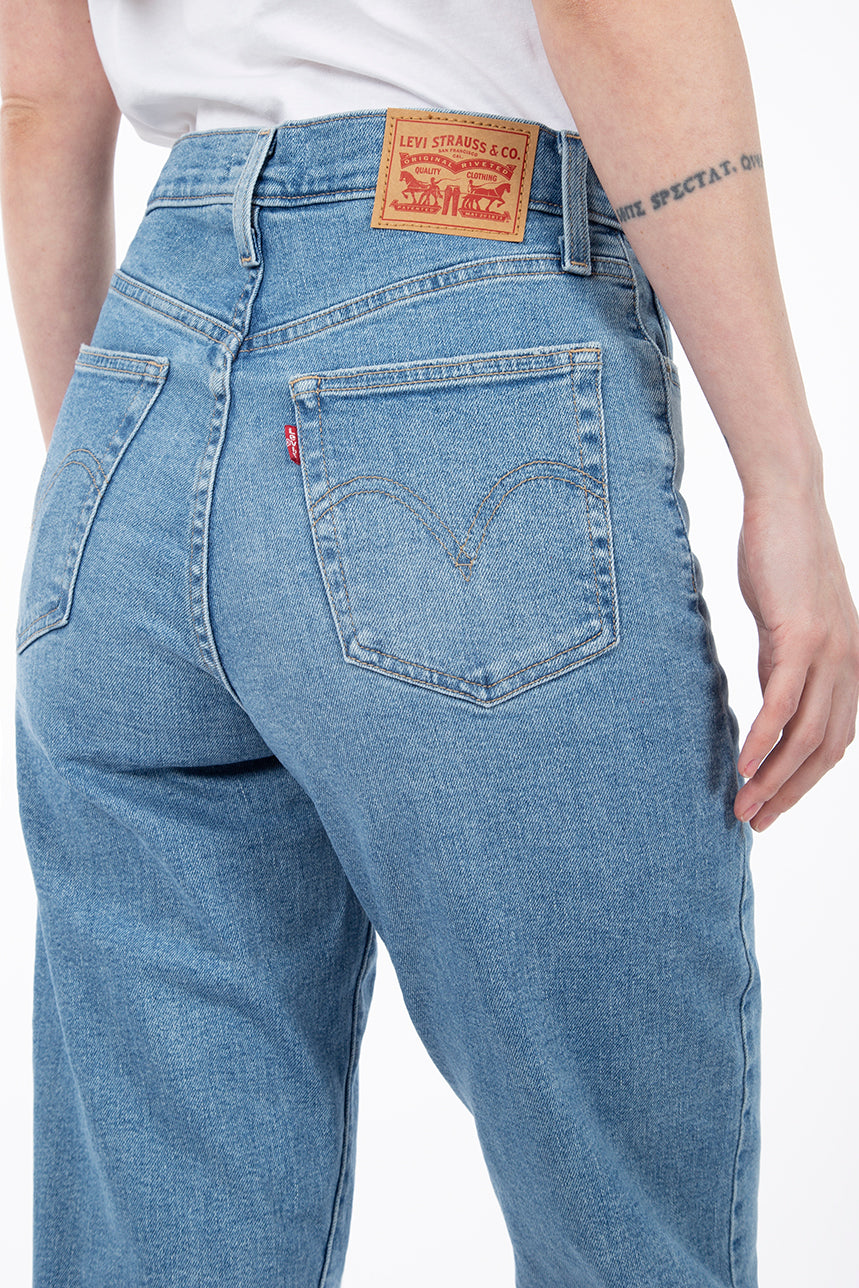 High waist mom jeans | Levi's | Shop the Pentagone