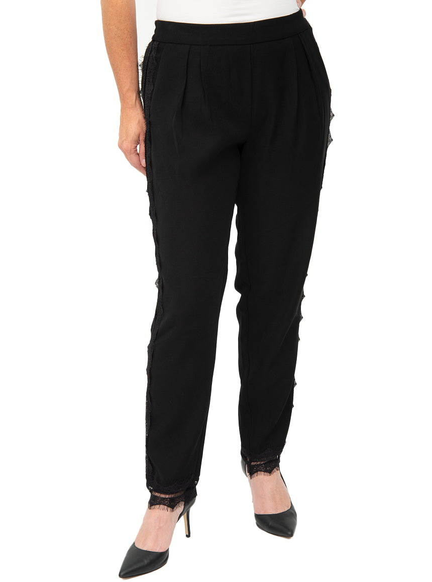 Pantalon Â« Black tape Â» avec dentelle