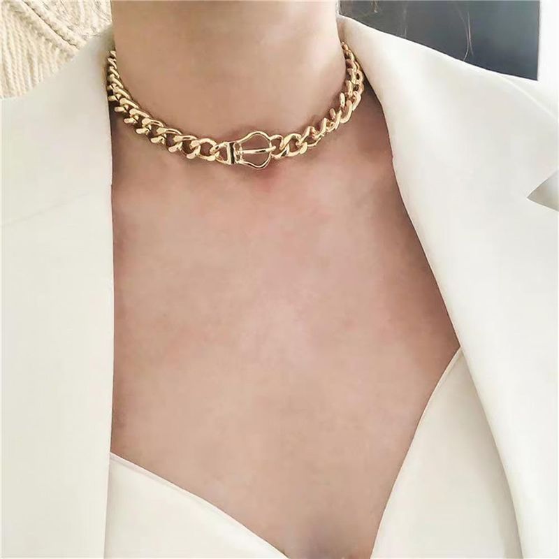 Buckle Choker Chain