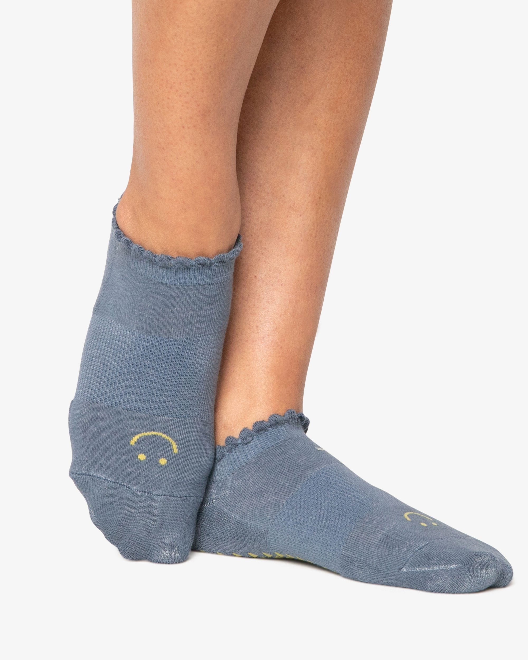 Pointe Studio Expression Socks  Anthropologie Japan - Women's Clothing,  Accessories & Home