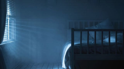 Lumière, veilleuse ou noir complet : comment favoriser un bon sommeil chez  l'enfant ?