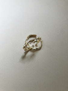 Gold hoop earring with pearl detail #HC603 / STUDIO SALE
