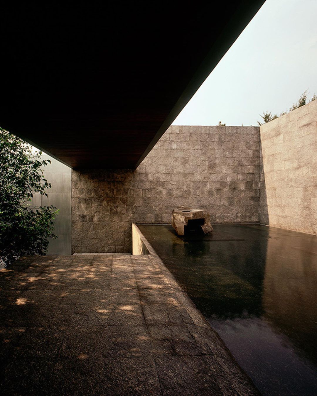 Casa Bosques de Las Lomas | Sordo Madaleno Acquitectos | 2005 | Mexico City, Mexico | References