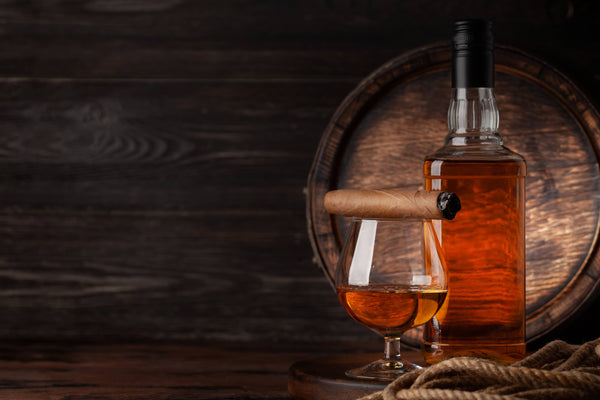 bouteille de cognac cigare verre cognac