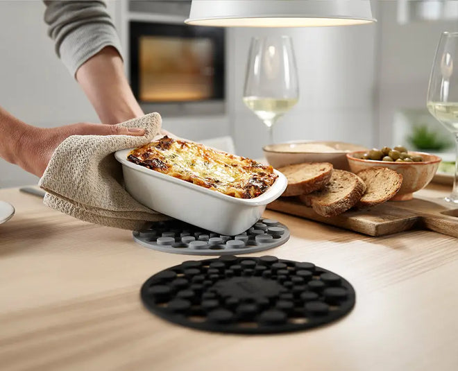 Nest™ Boards Plus 6-piece Knife & Gray Cutting Board Set