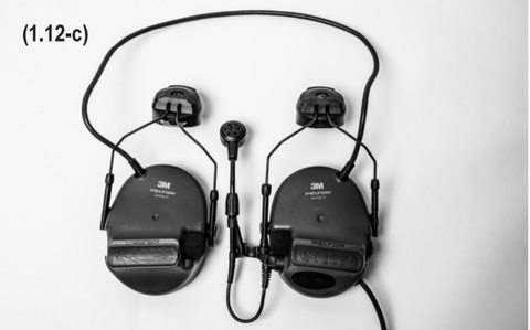 Auriculares Comtac completados con ambos accesorios de Rail ARC