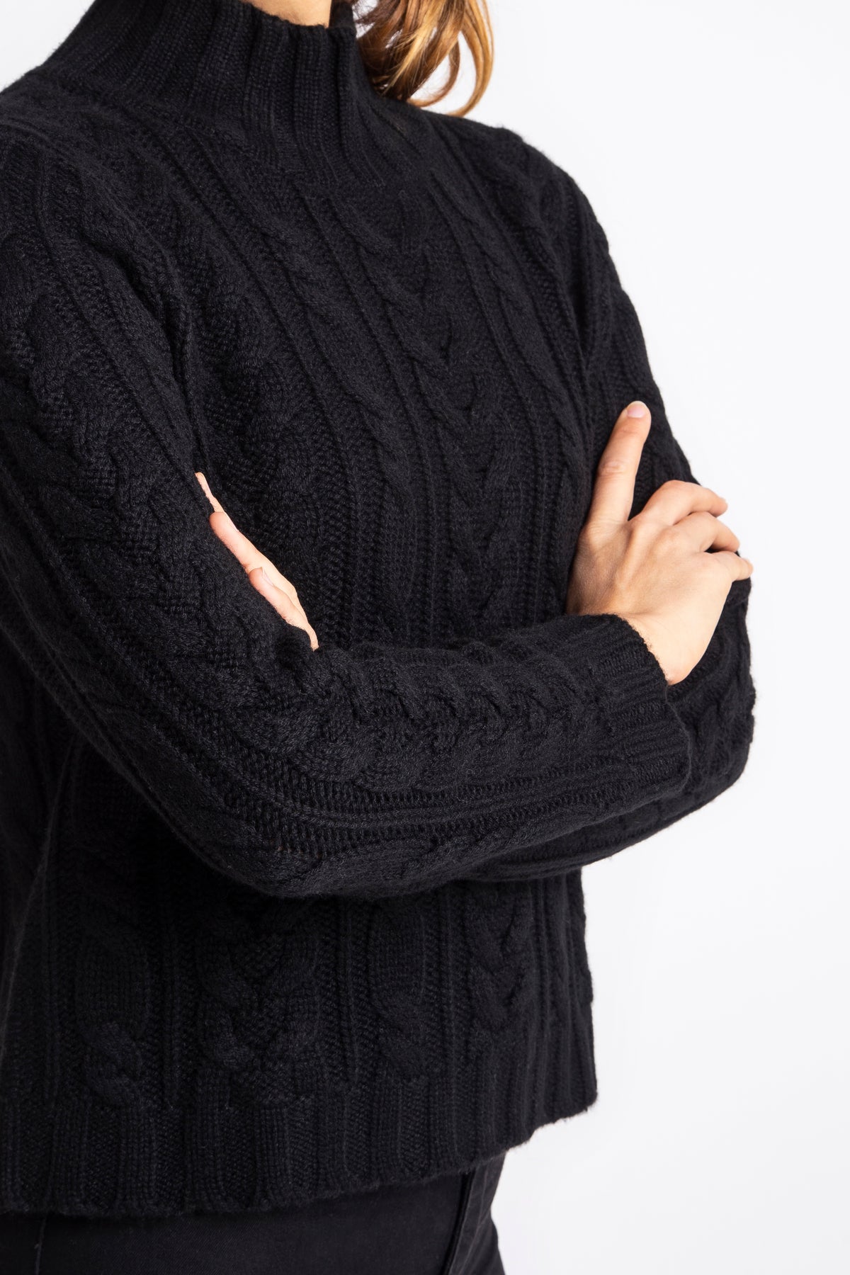 Cashmere Lauren Cable knit in Black