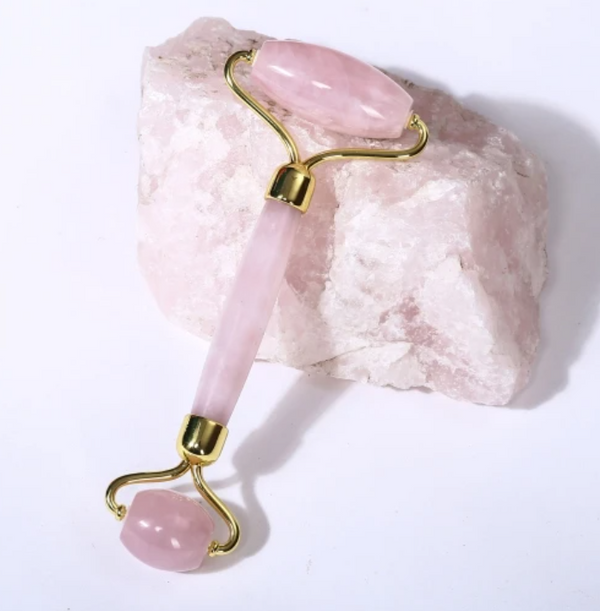 benefits of jade roller vs rose quartz