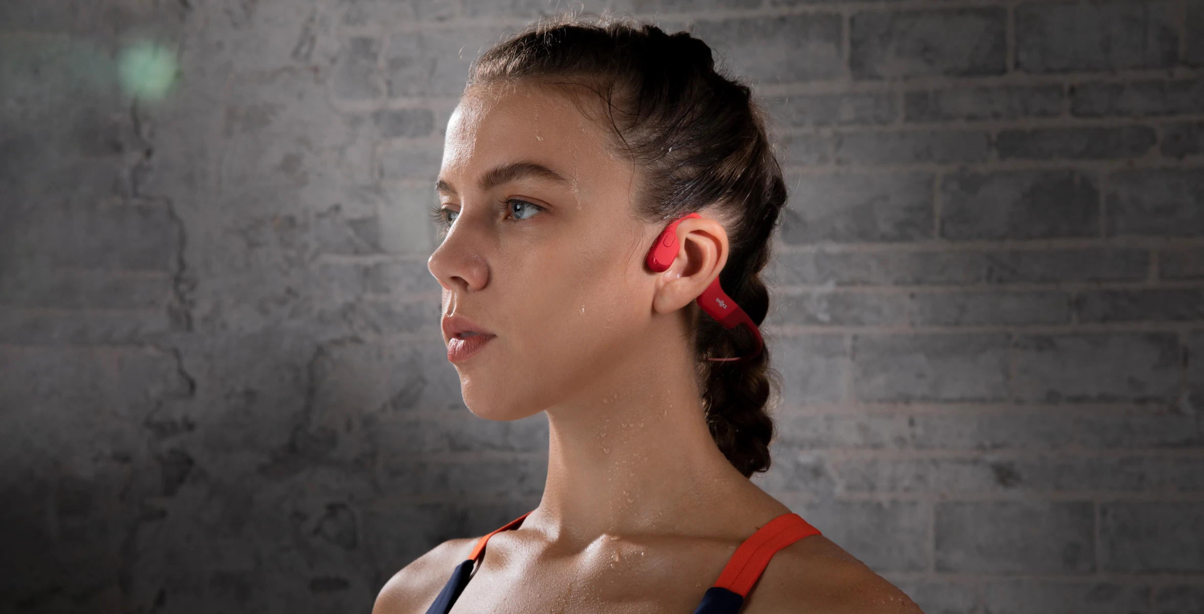 sweat-resistant bluetooth bone conduction headphones