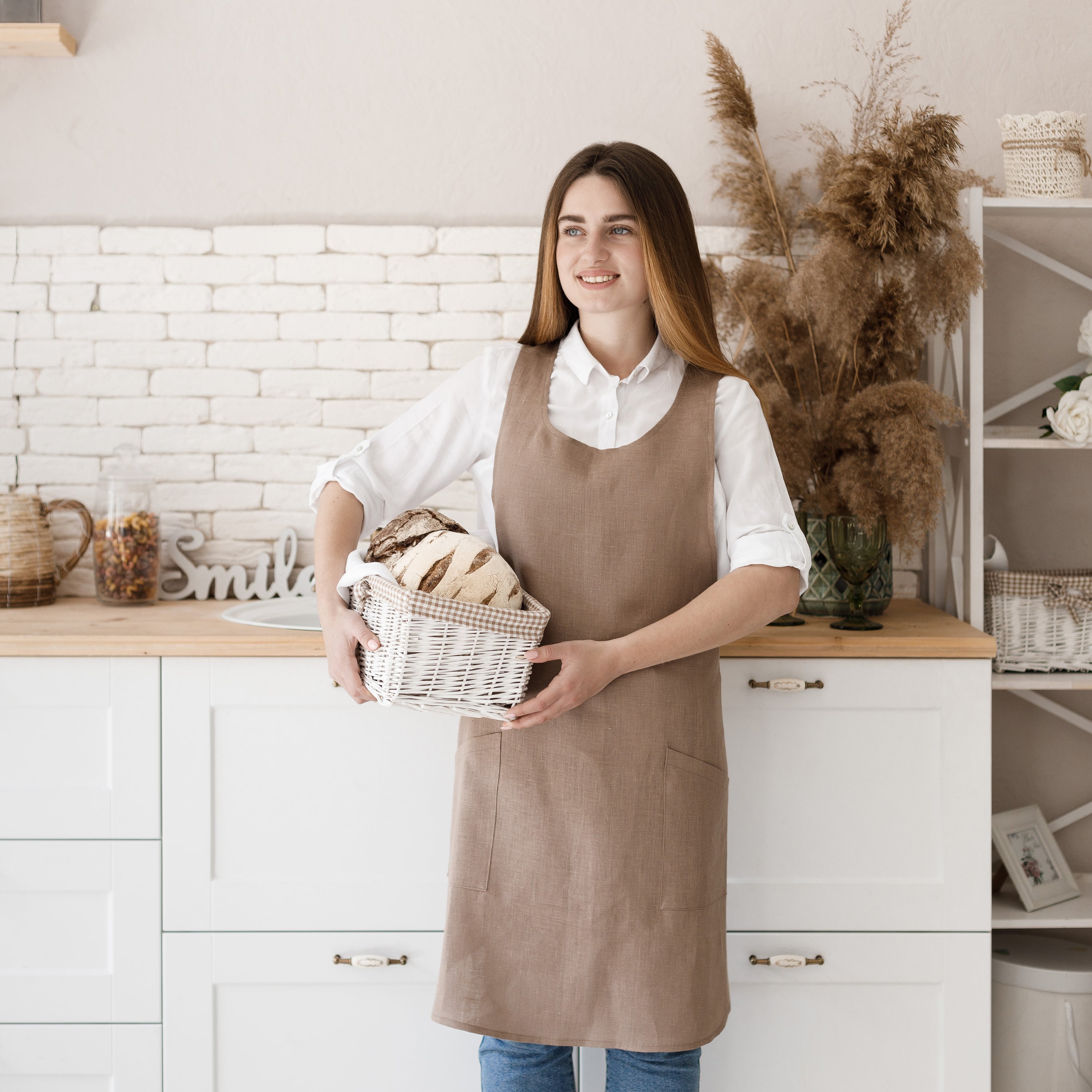 キナリ・ベージュ ❣新品未使用❣herlipto Washed Cotton Apron - 通販