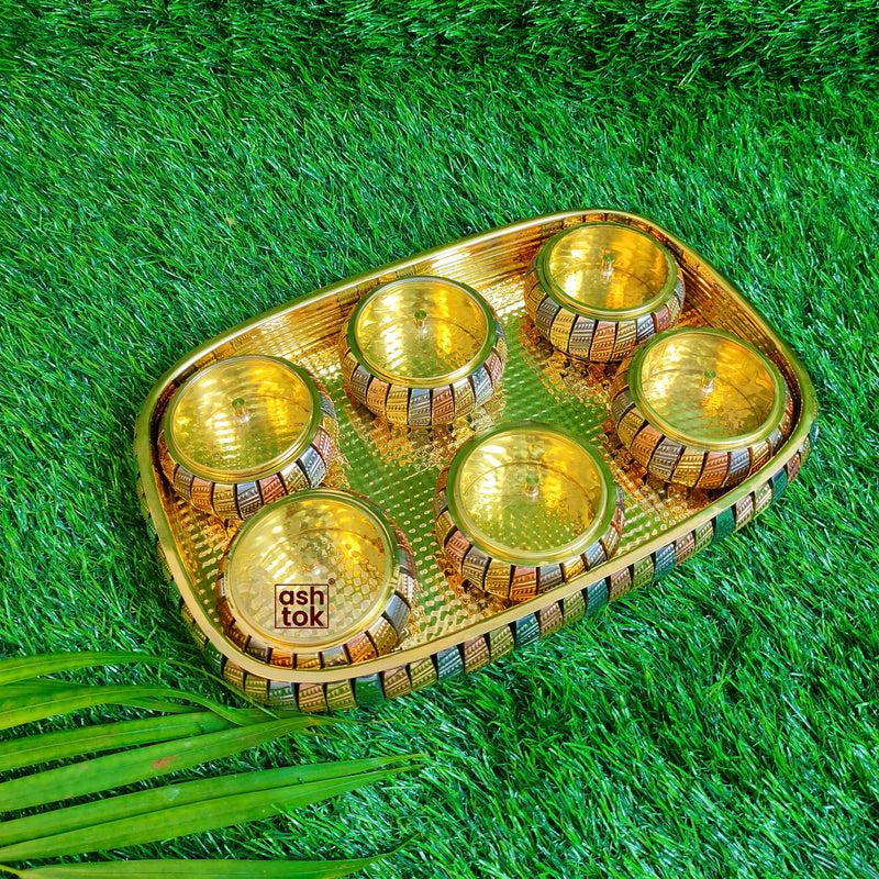 Shop Round Shape Brass and Copper Gift Tray with 4 Bowls at Best Price –  Ashtok