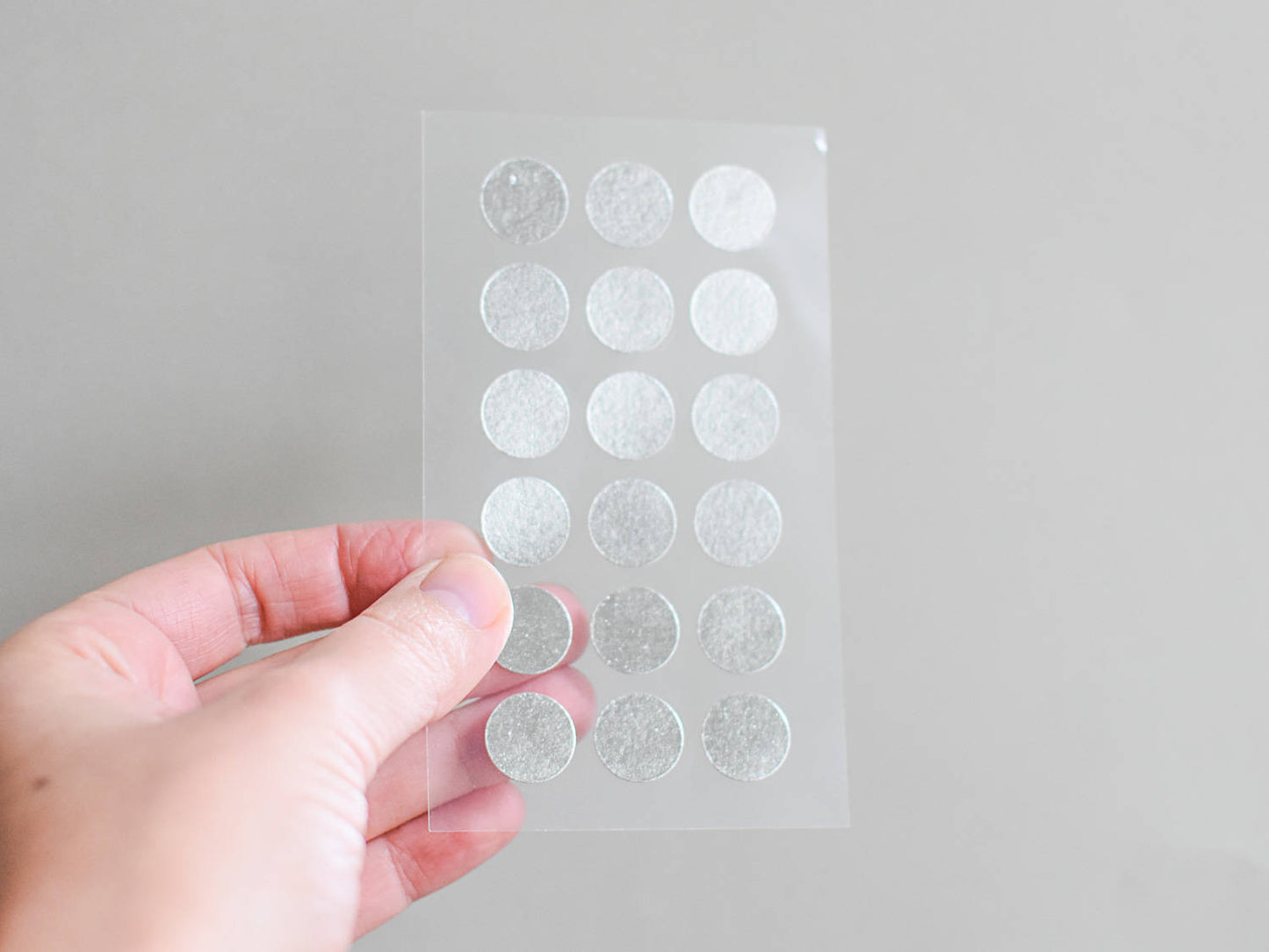 Adhesive dots silver 15 mm