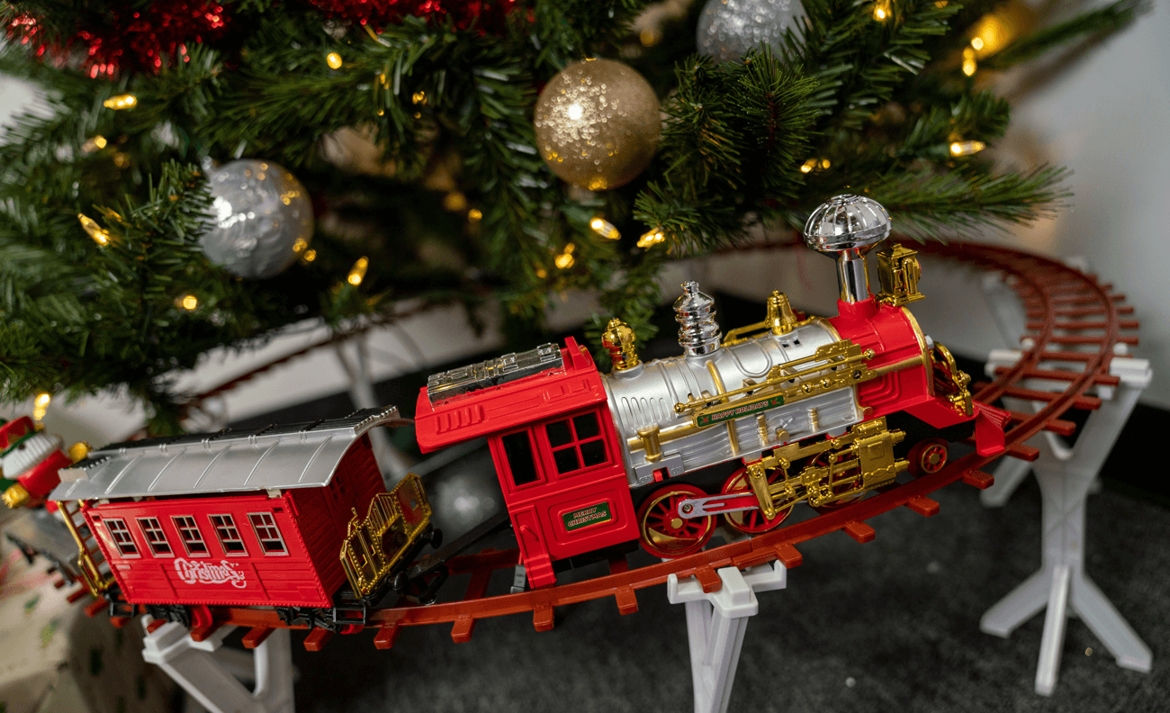 Santa’s Choo Choo Train Set [44 piece]