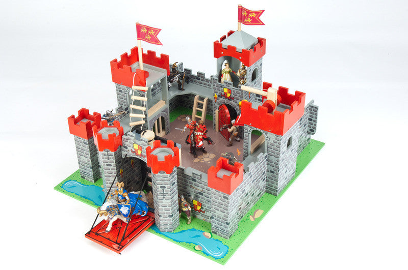 le toy van lionheart castle