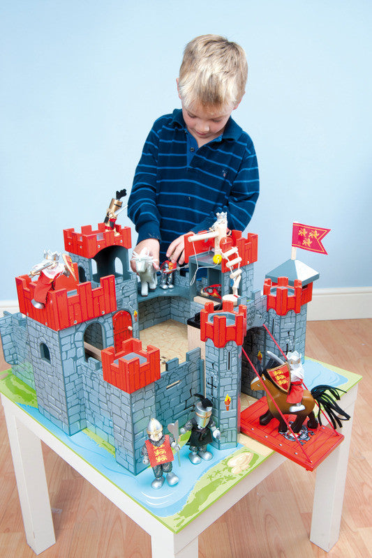 le toy van lionheart castle