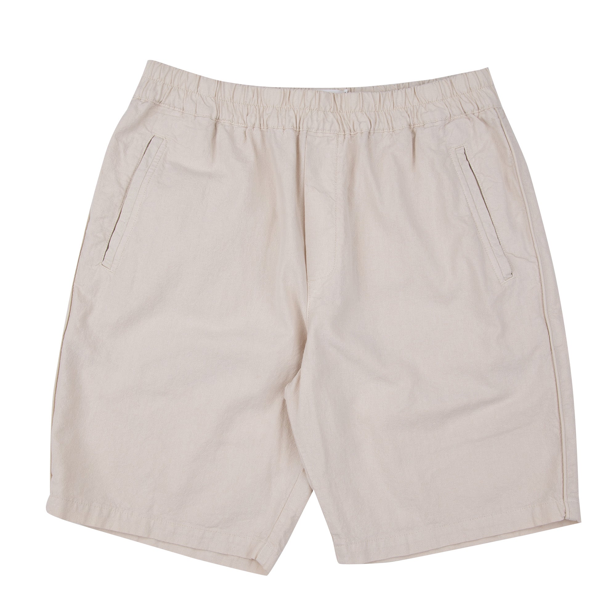 What to wear hiking shorts or pants  Advnture