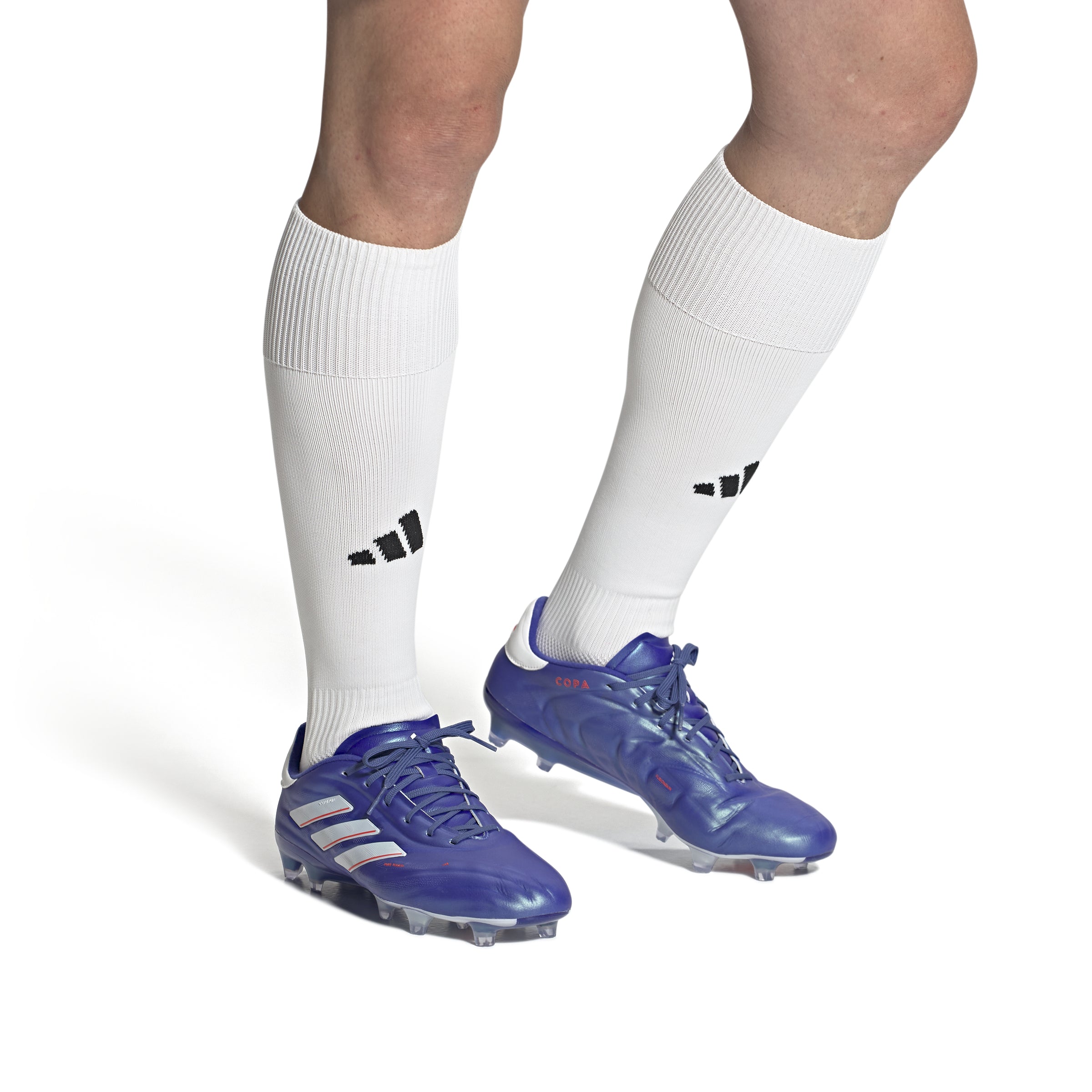 IE4894 10 FOOTWEAR OnModel FrontView white