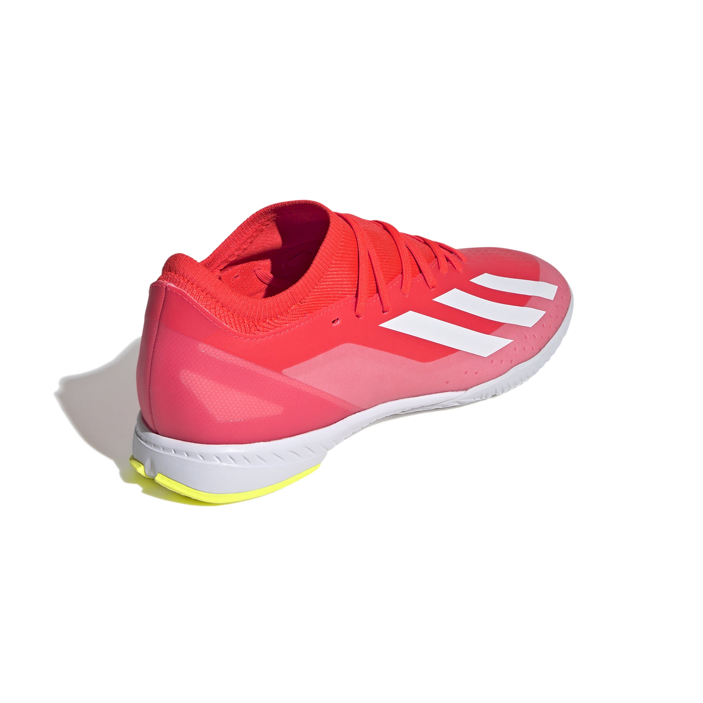 IF0704 6 FOOTWEAR Photography BackLateralTopView white