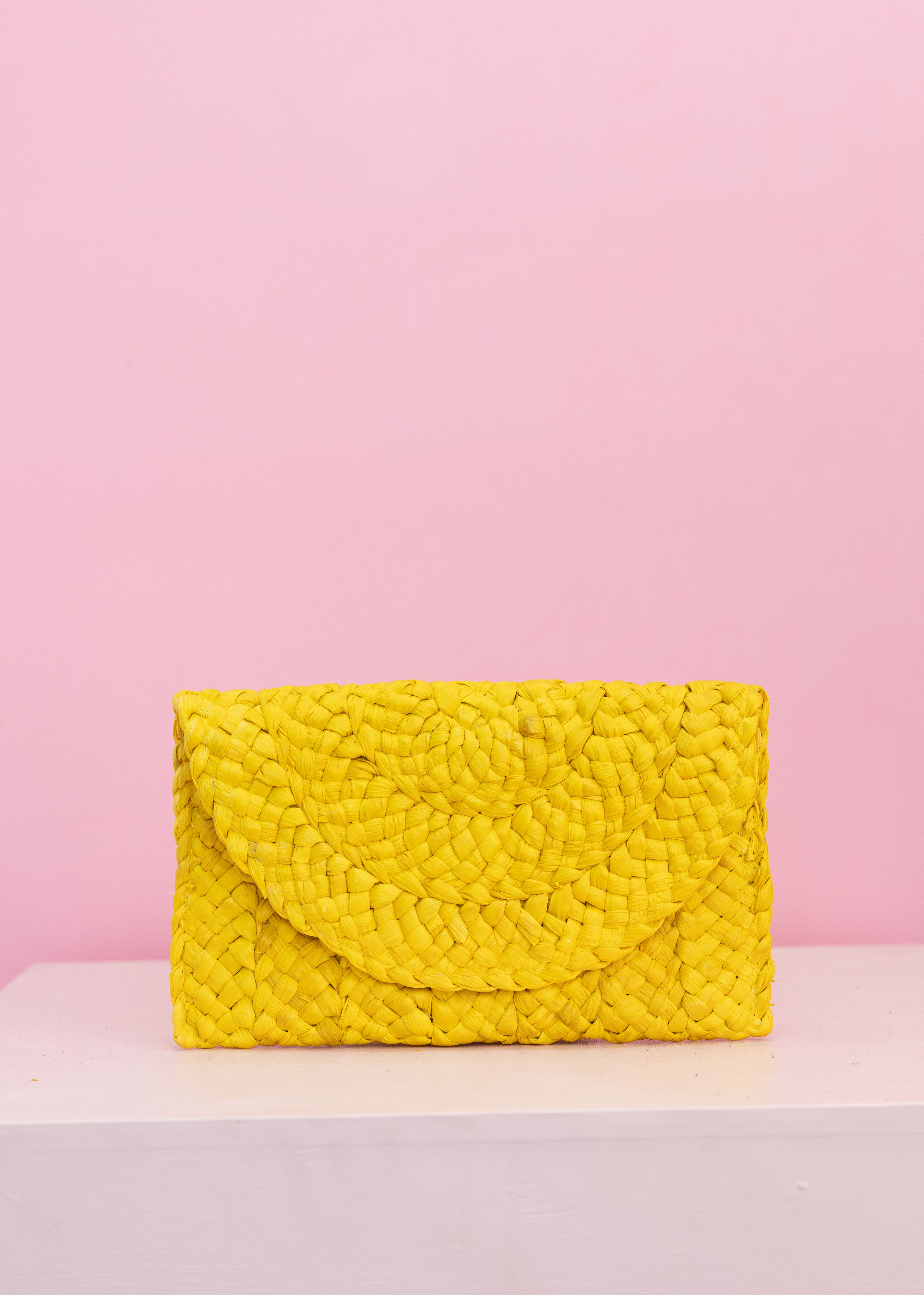 Libby Clutch in Lemon