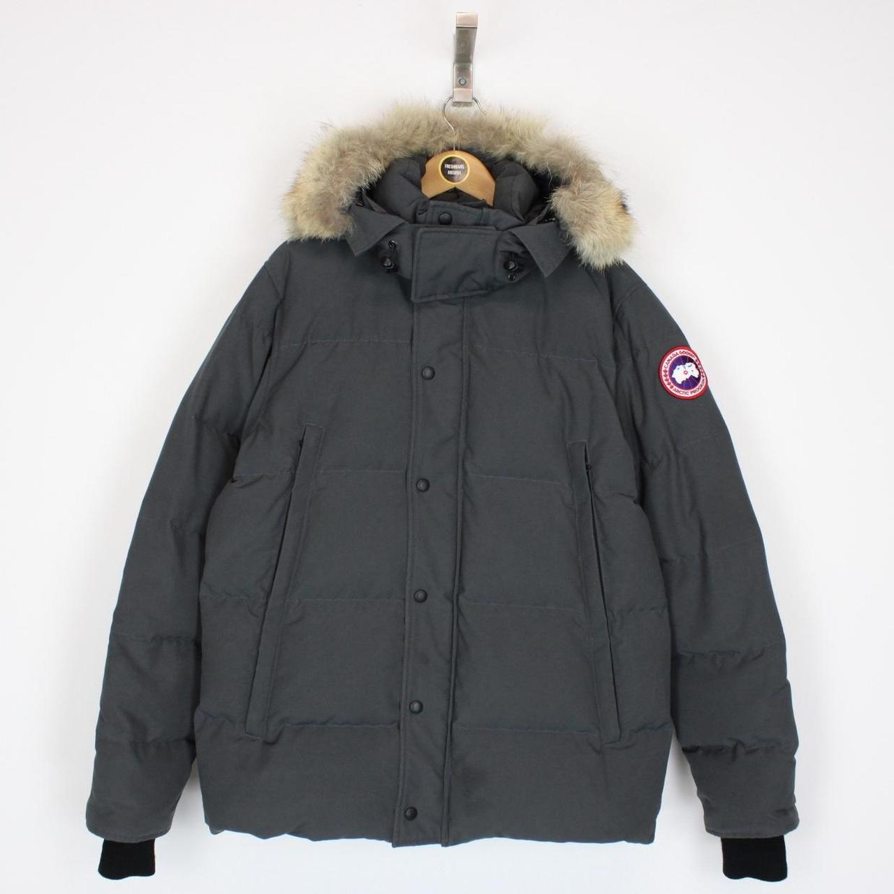 image of Canada Goose Wyndham Parka Down Jacket Large