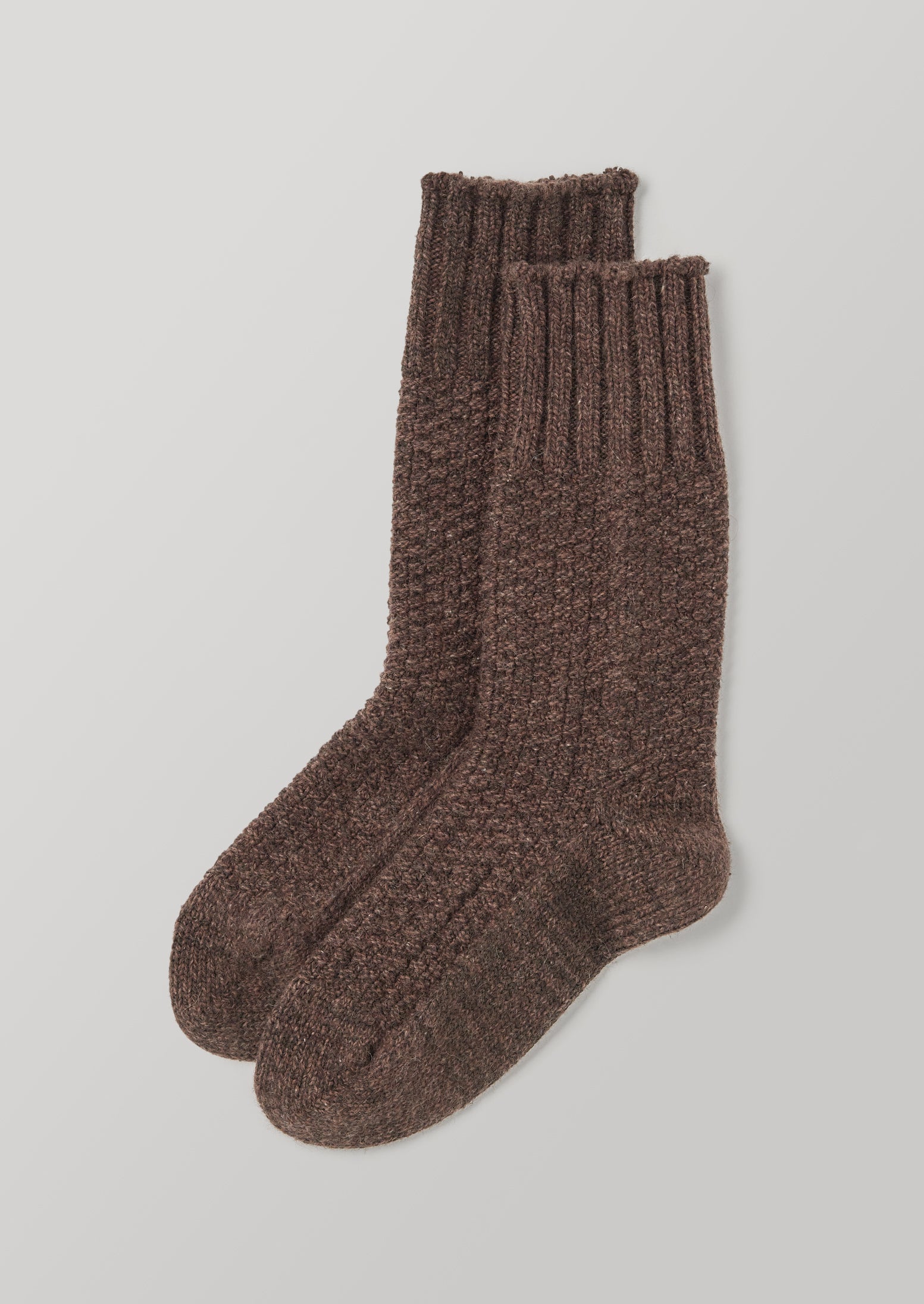 Nishiguchi Kutsushita Textured Boot Socks | Brown