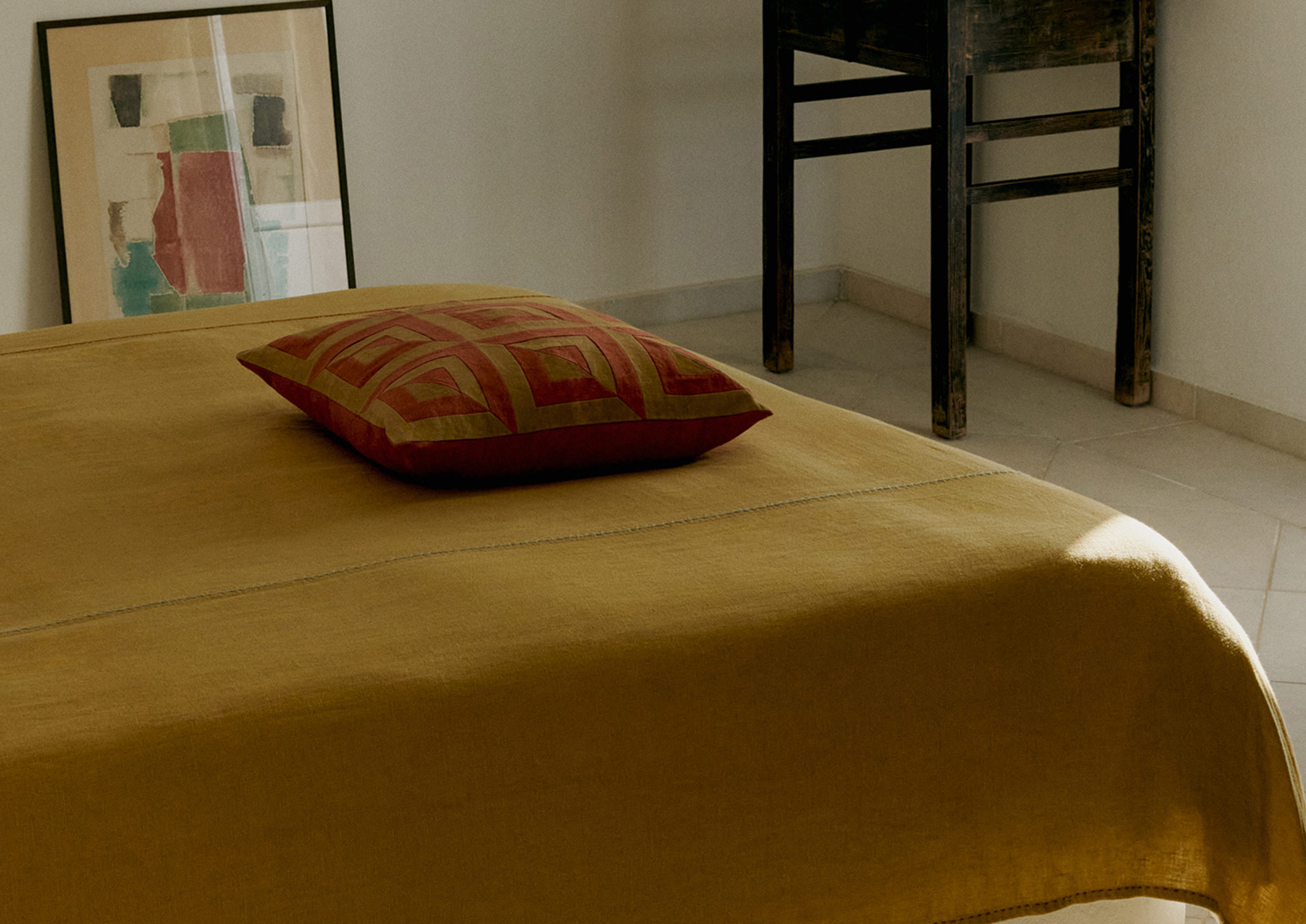 A yellow linen sheet