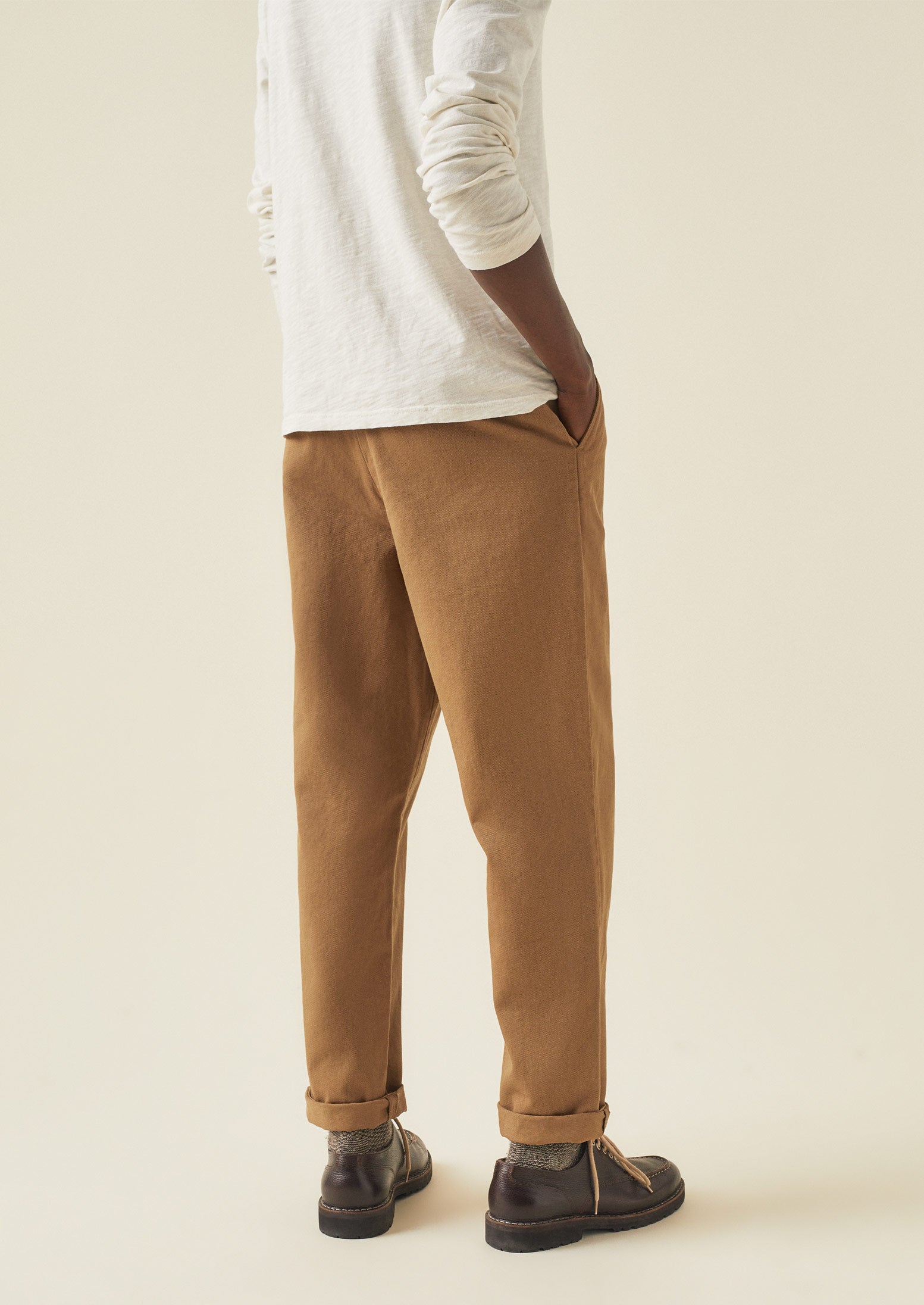 Wes Organic Cotton Tapered Trousers | Pecan