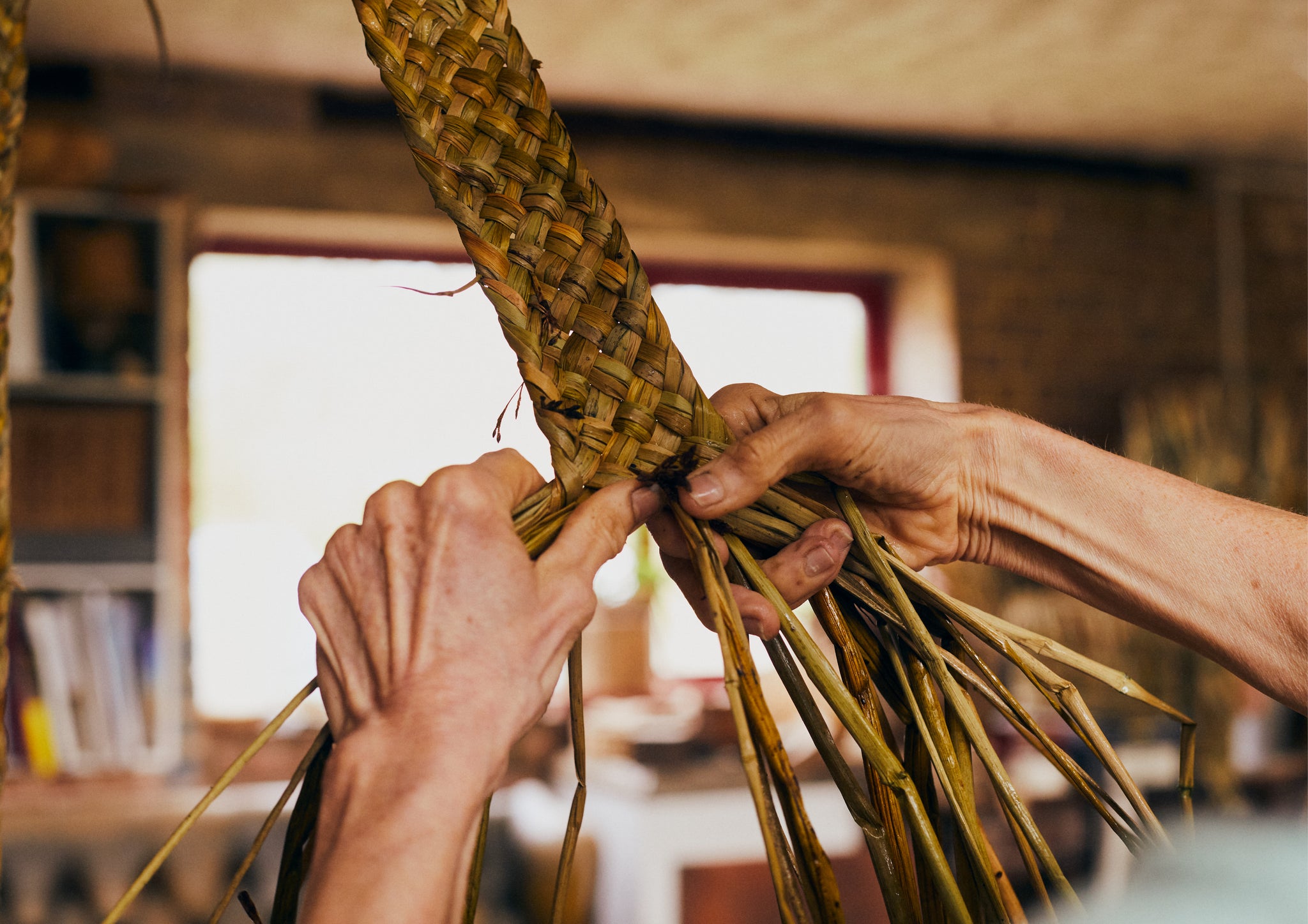 Hand weaving rush