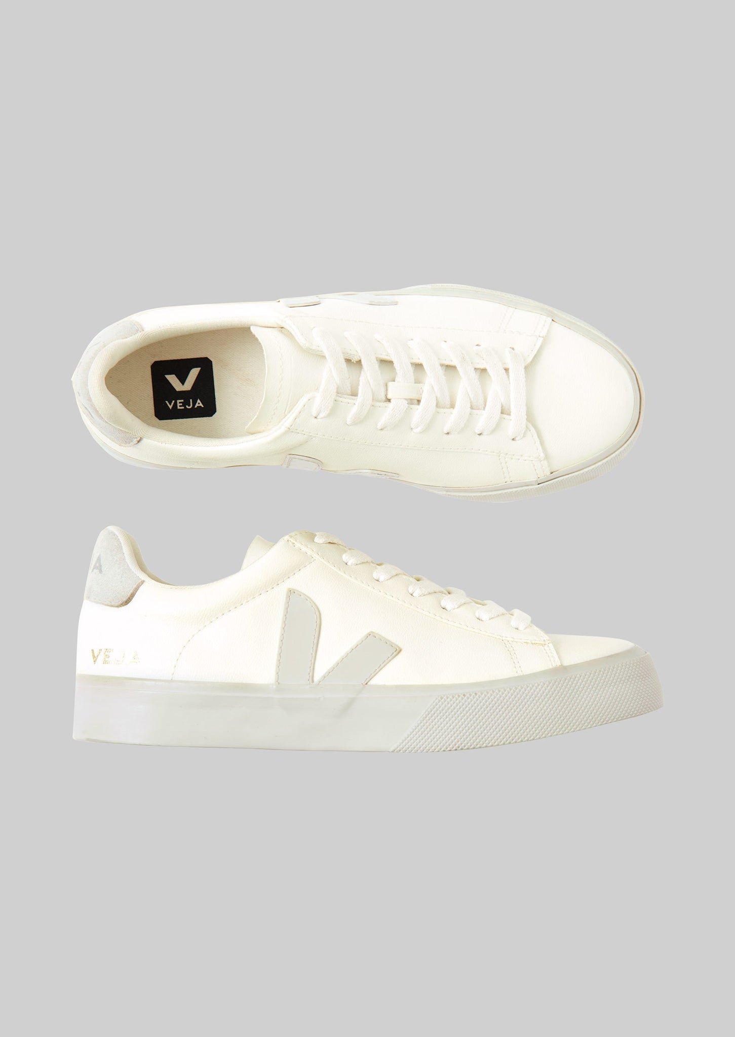 Veja Trainers | White/Natural | TOAST