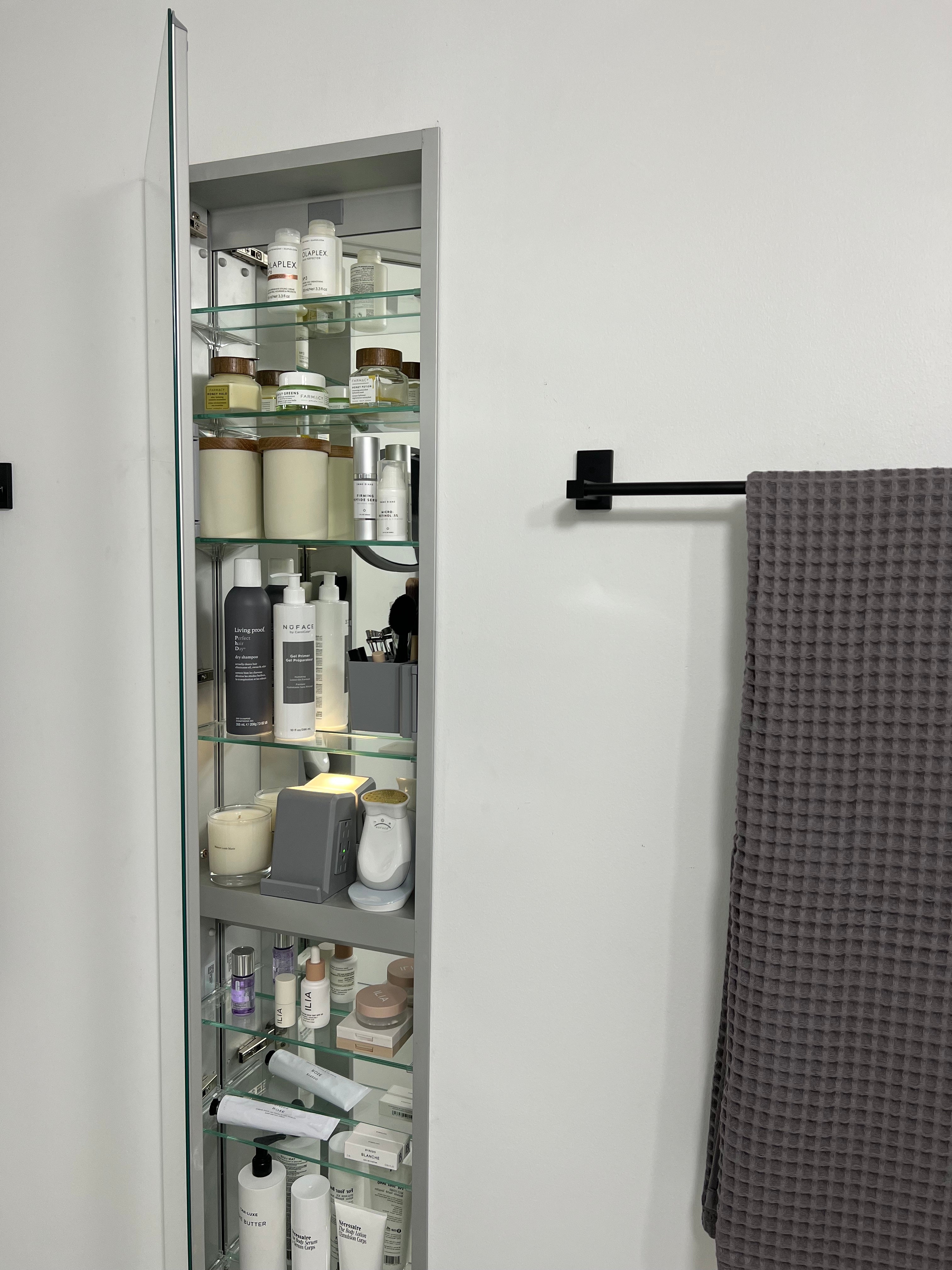 Medicine Cabinet Organization • Neat House. Sweet Home®