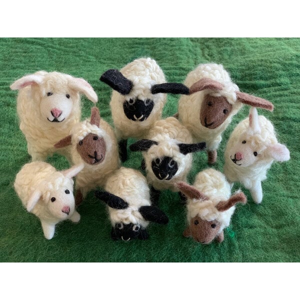 Papoose Toys Flock of Sheep/9pc