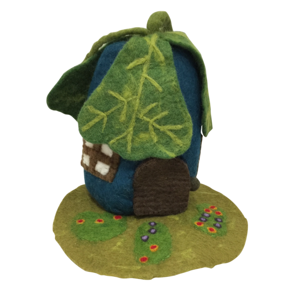 Papoose Toys Oak Leaf House + Mat