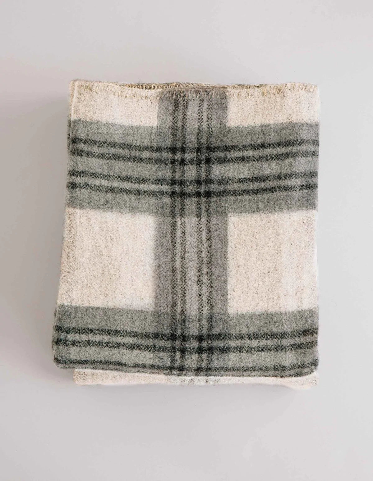 HYGGE CAVE | MERINO WOOL BLANKET