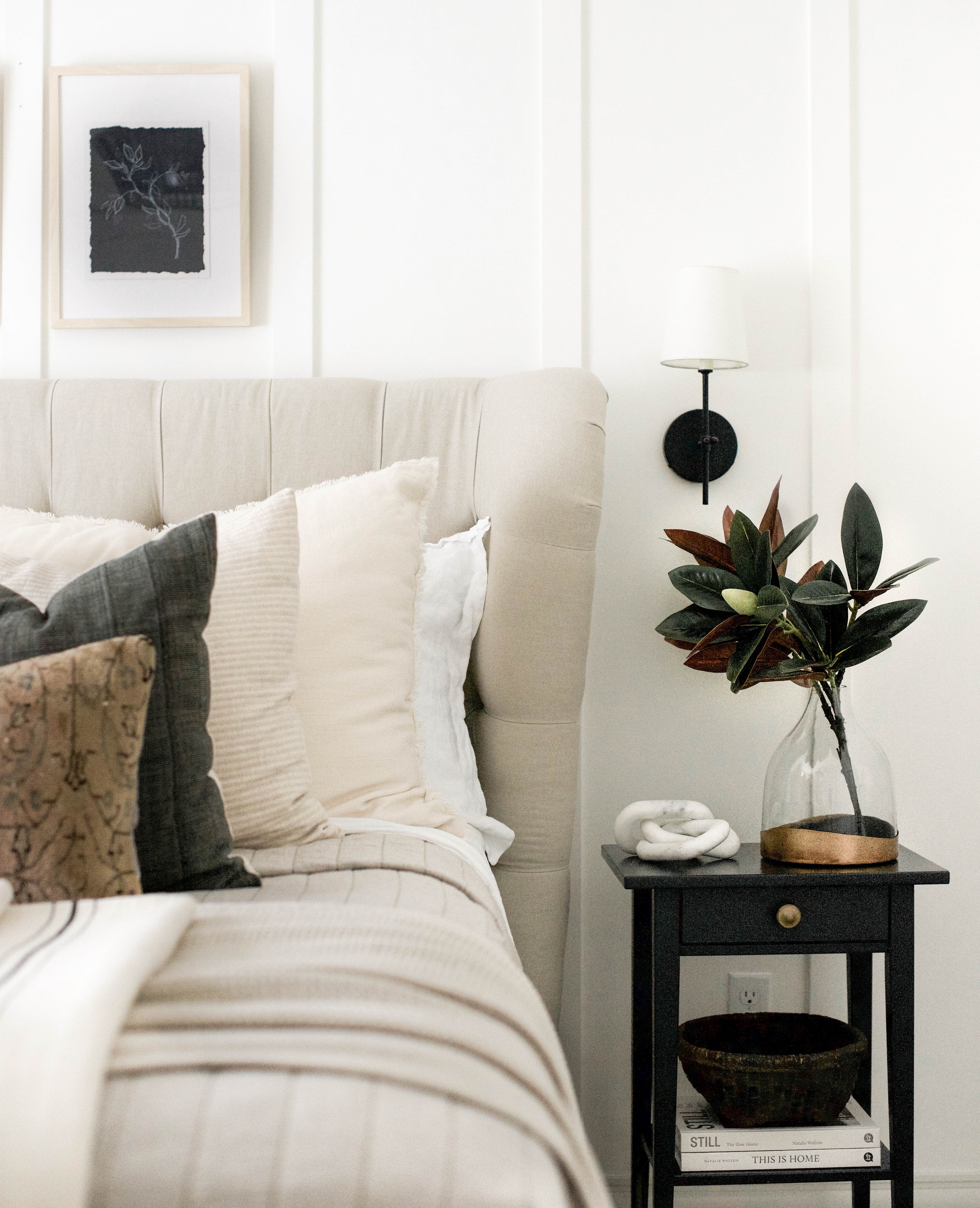 HOW TO MAKE YOUR BEDROOM COZIER FOR THE HOLIDAYS - HYGGE CAVE