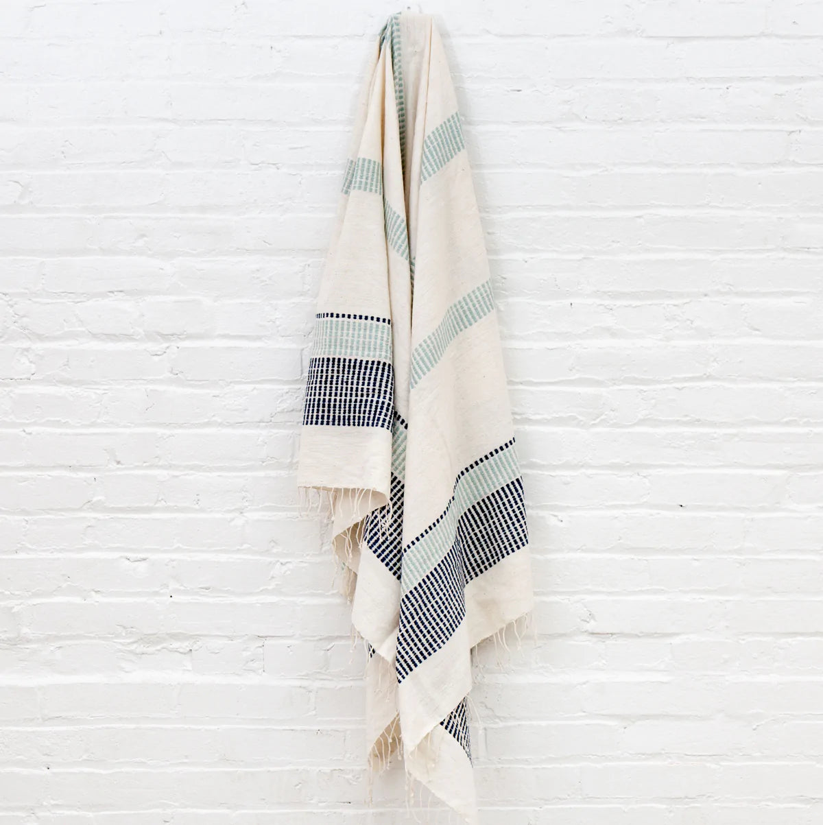 HYGGE CAVE | A CAMDEN COTTON BATH TOWEL, A NECESSARY ACCOMPANYING ITEM FOR TRAVEL