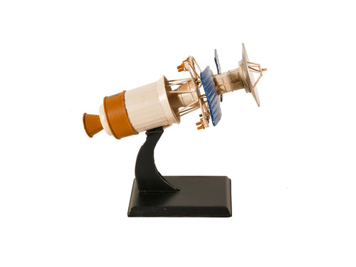 MAGELLAN SPACECRAFT SCULPTURE