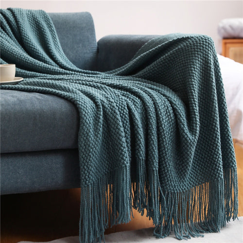 TEXTILE DECORATIVE KNITTED BLANKET