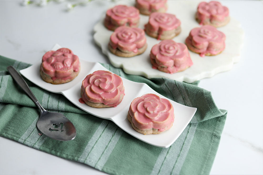 Image of Cranberry Spiced Mooncakes with Cranberry Glaze 