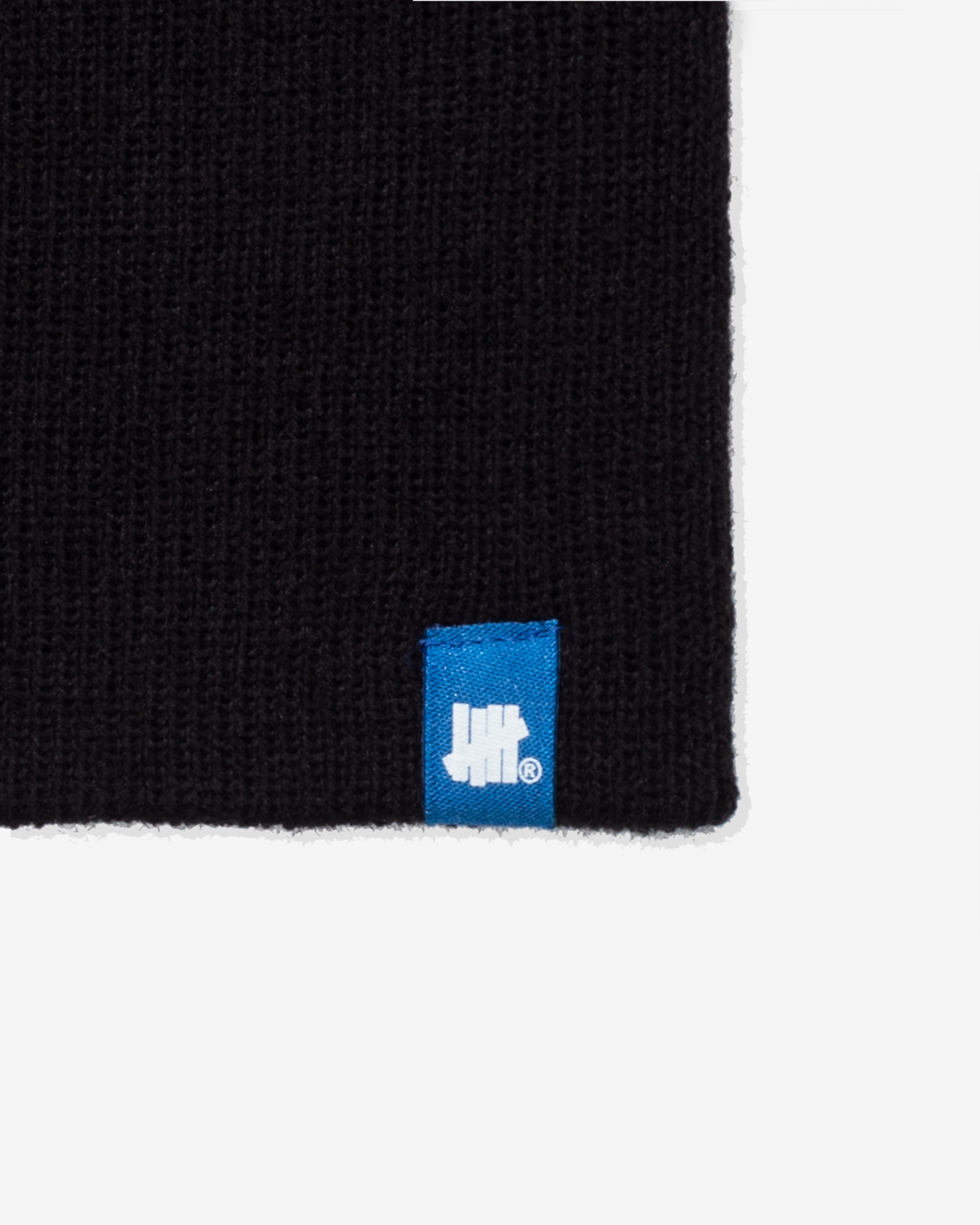 UNDEFEATED CLIP LABEL BEANIE - BLACK